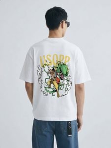 Usopp Oversized T-Shirt White - Model Back Model wearing the white Usopp oversized t-shirt, back view